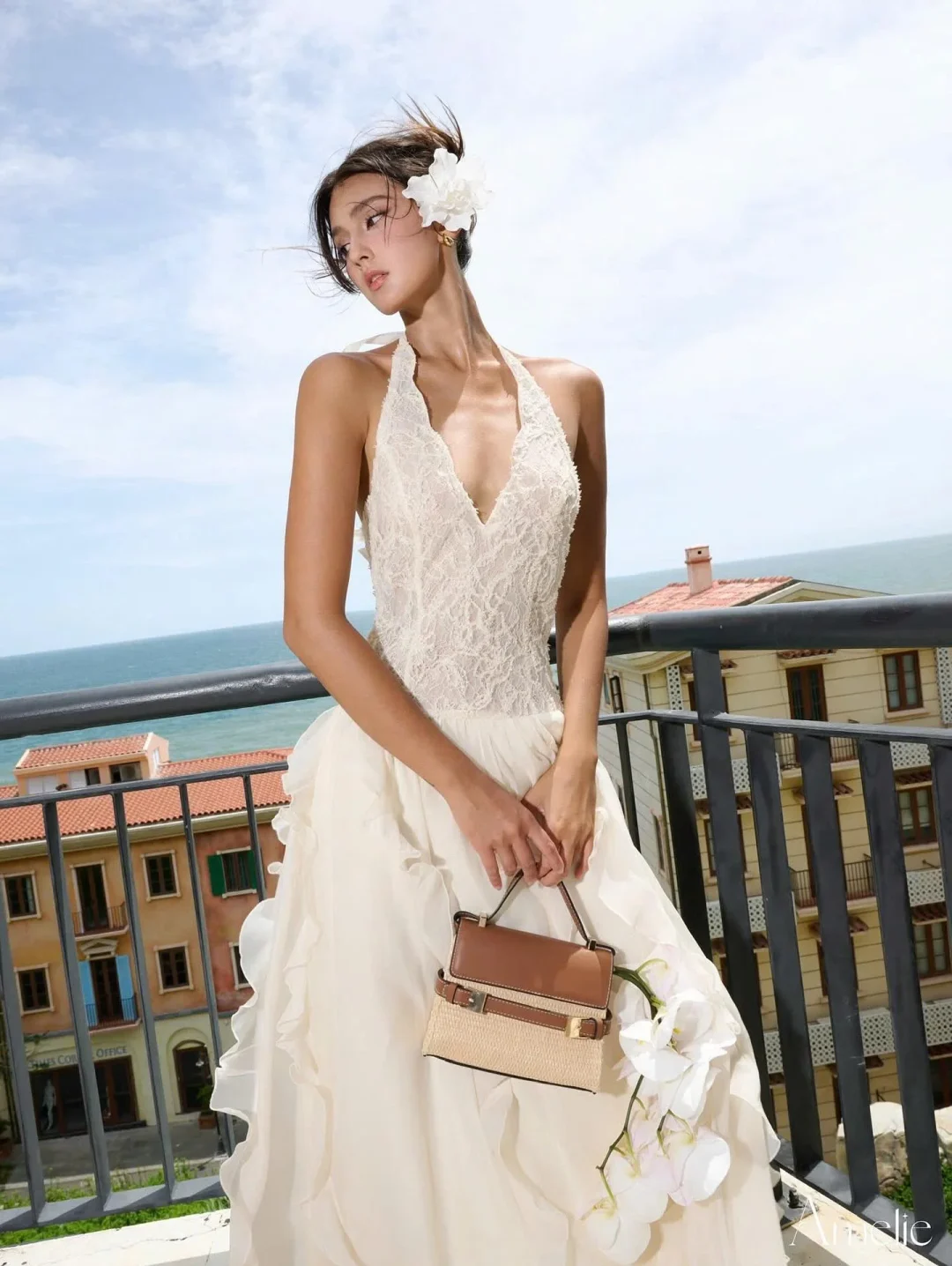 Photo 2 of Váy dạ hội ren trắng Amelie size S