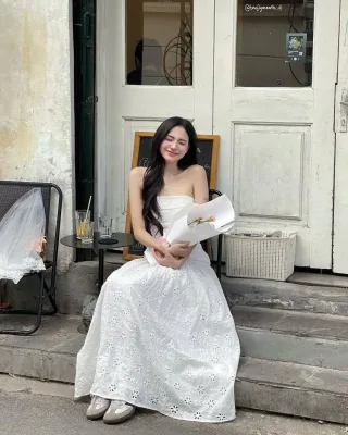 Ảnh 4 của Váy maxi trắng strapless ren hoa nữ