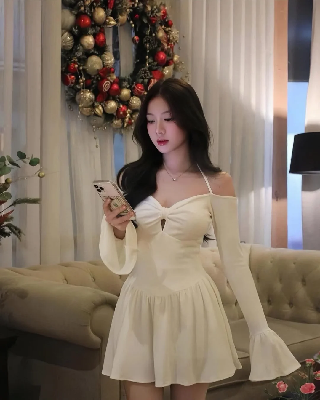 Ảnh 4 của Đầm trắng be mini trễ vai size M