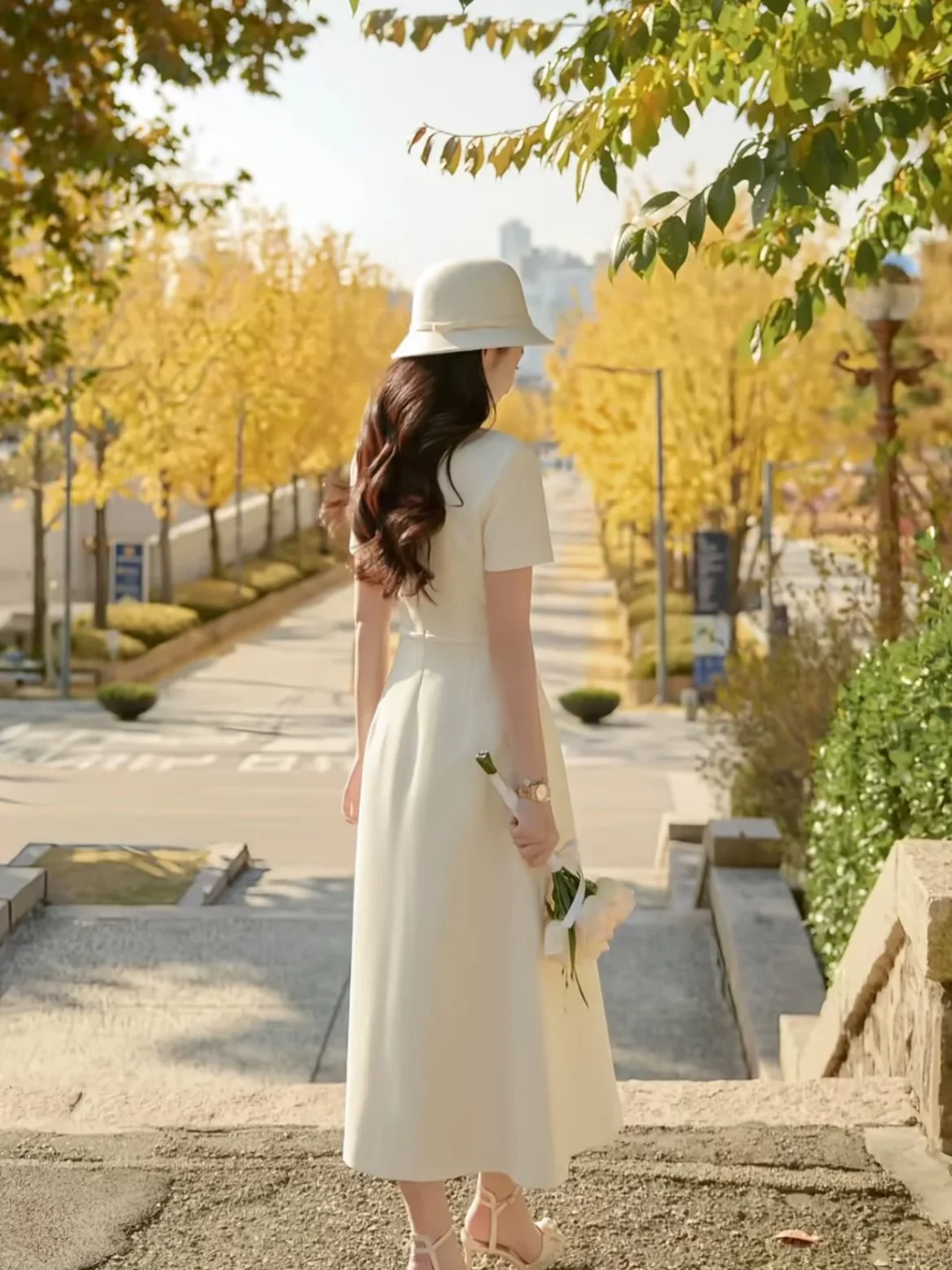 Photo 6 of Set áo chân váy trắng kem Joie Des Roses