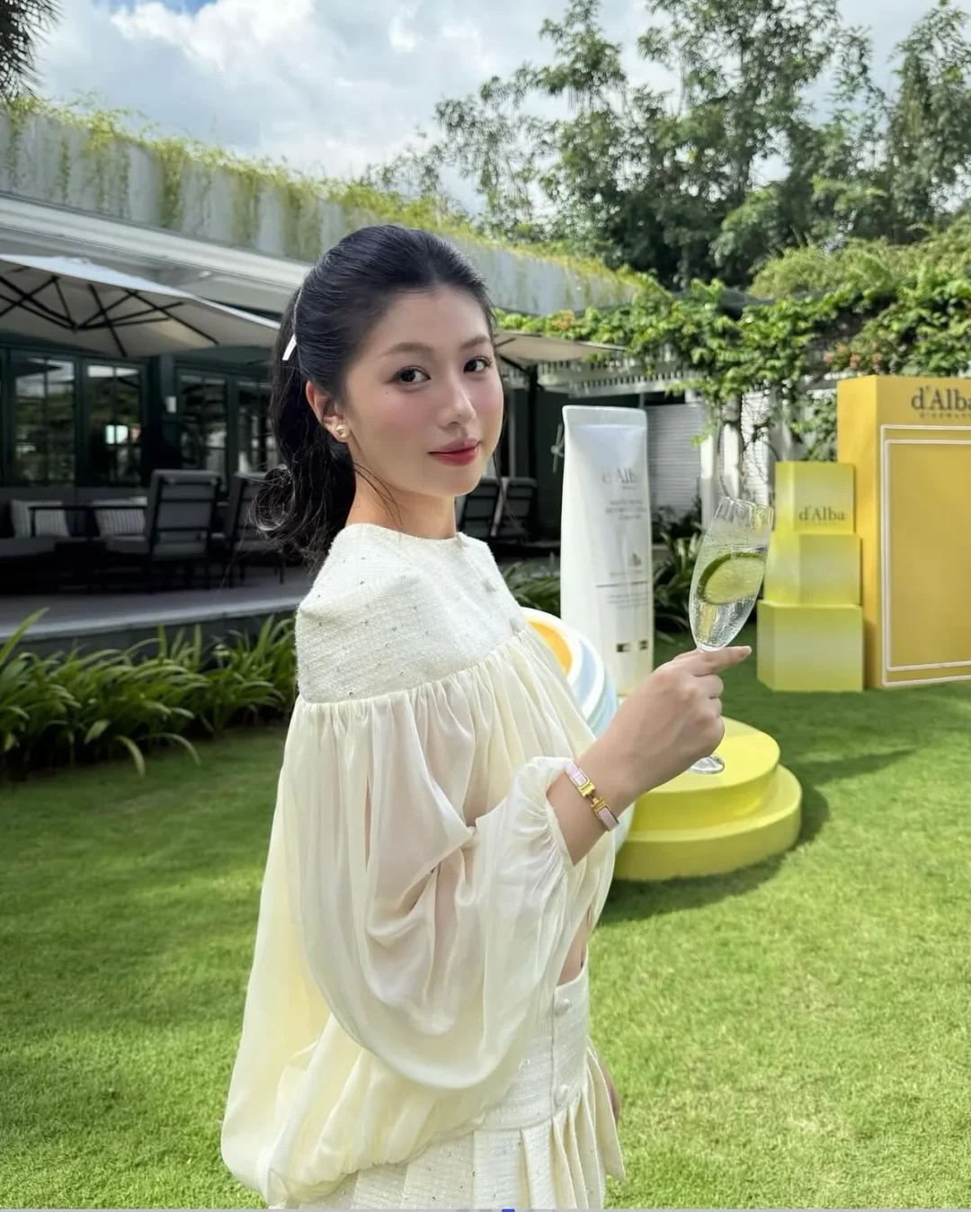 Ảnh 5 của Váy ngắn trễ vai voan kem Amelie