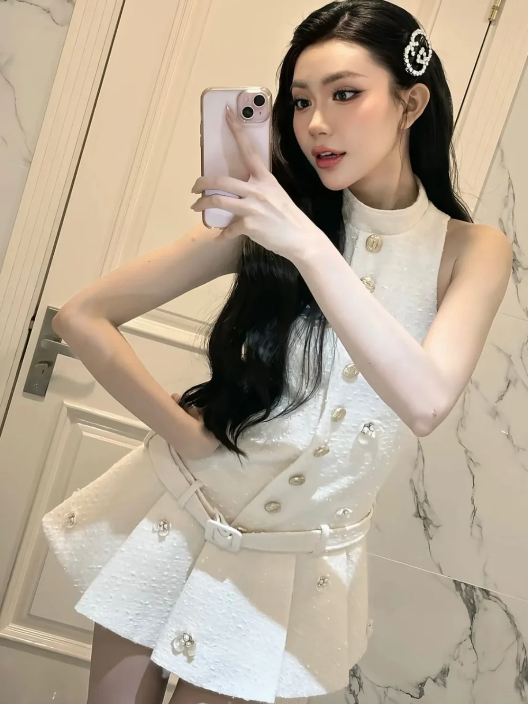 Photo 2 of Đầm mini cổ cao Ononmade màu kem