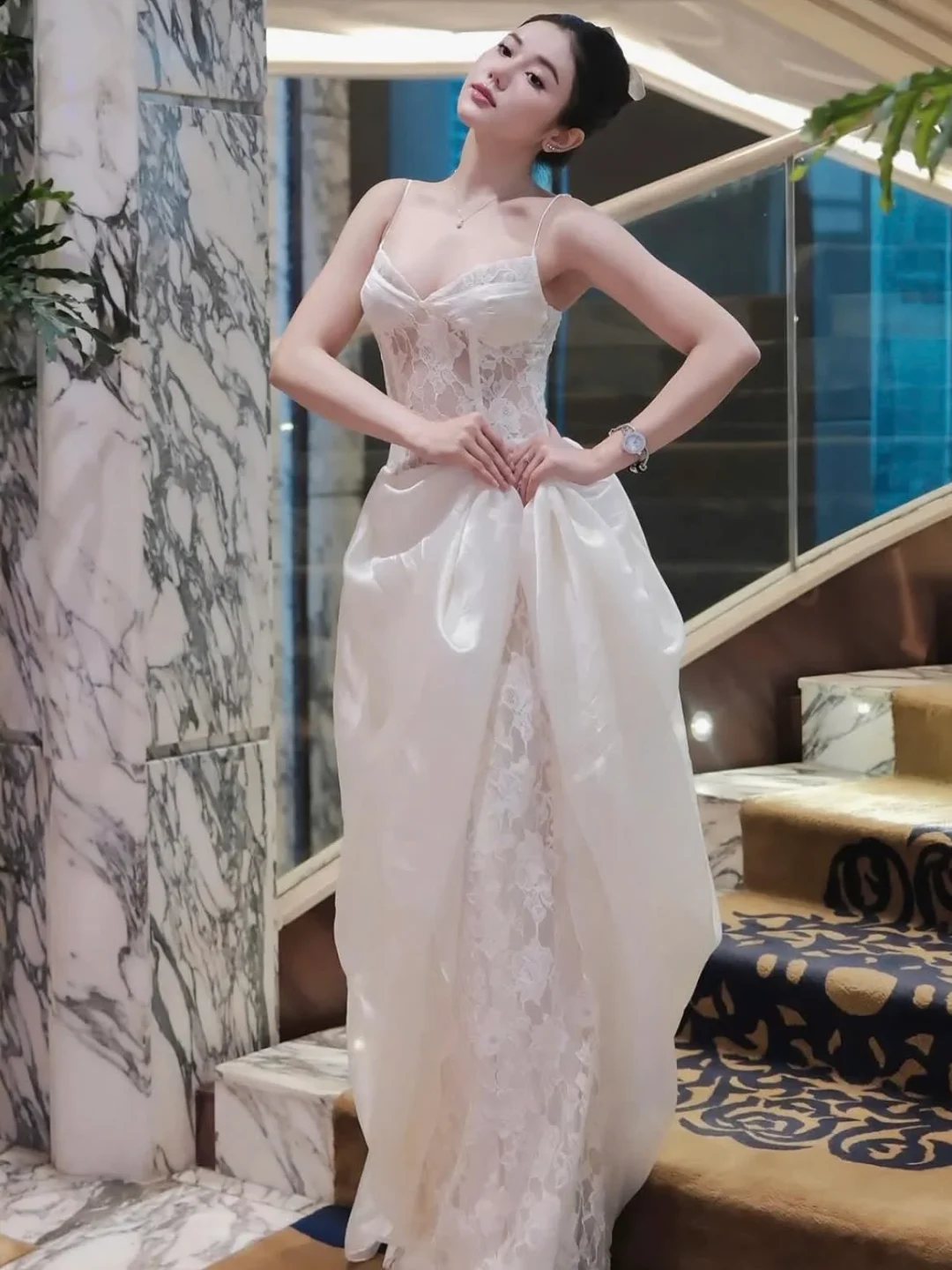 Photo 6 of Váy dạ hội ren corset trắng Amelie