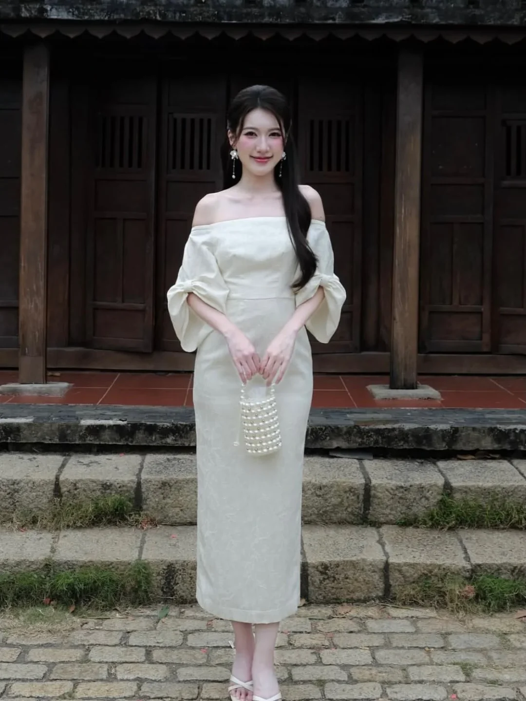 Ảnh 5 của Đầm trễ vai tay phồng trắng kem Lillie