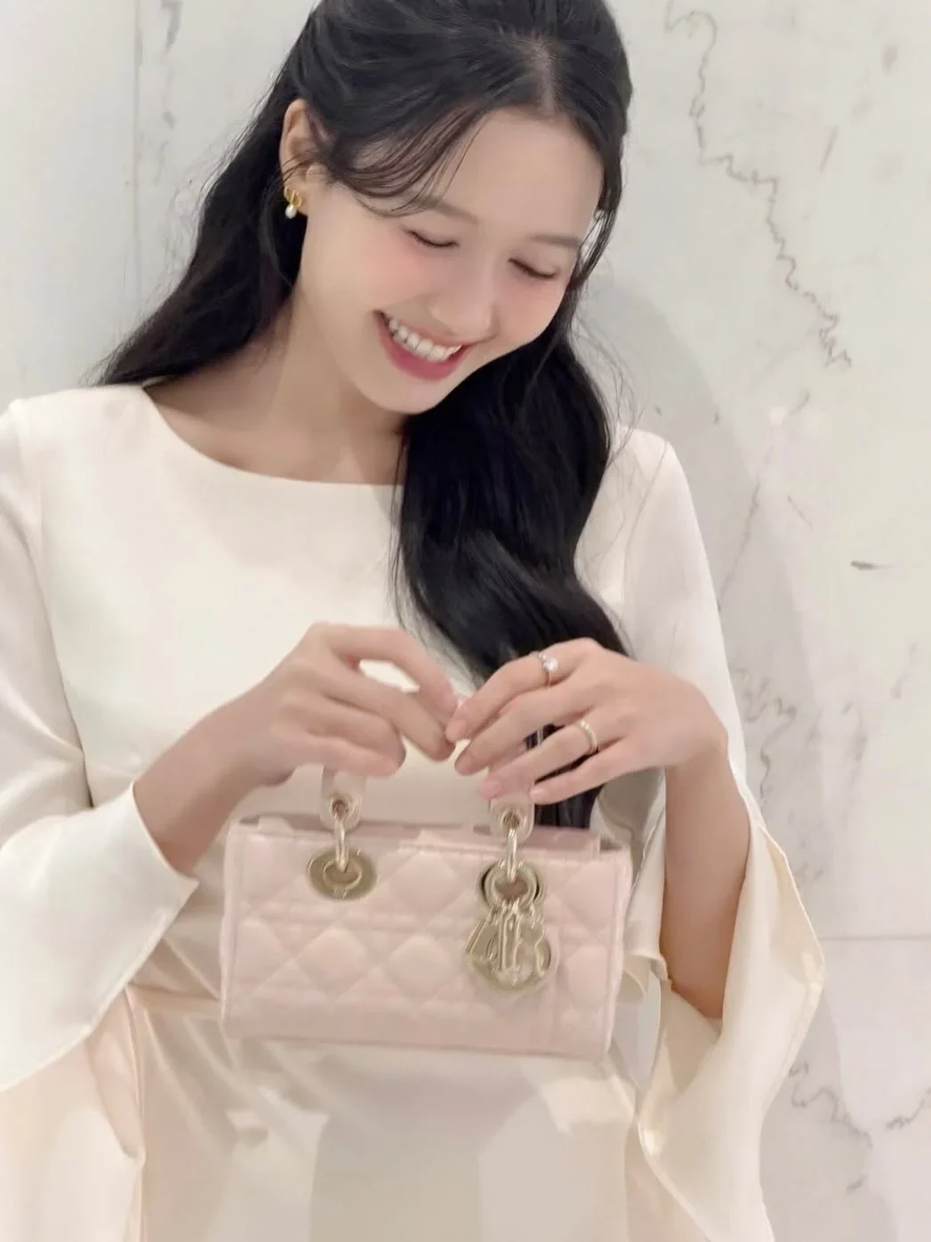 Ảnh 2 của Đầm lụa kem tay loe Joie Des Roses size S