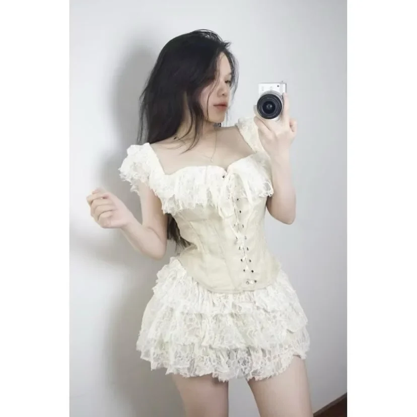 Photo 3 of Set corset ren vai trễ màu kem nữ