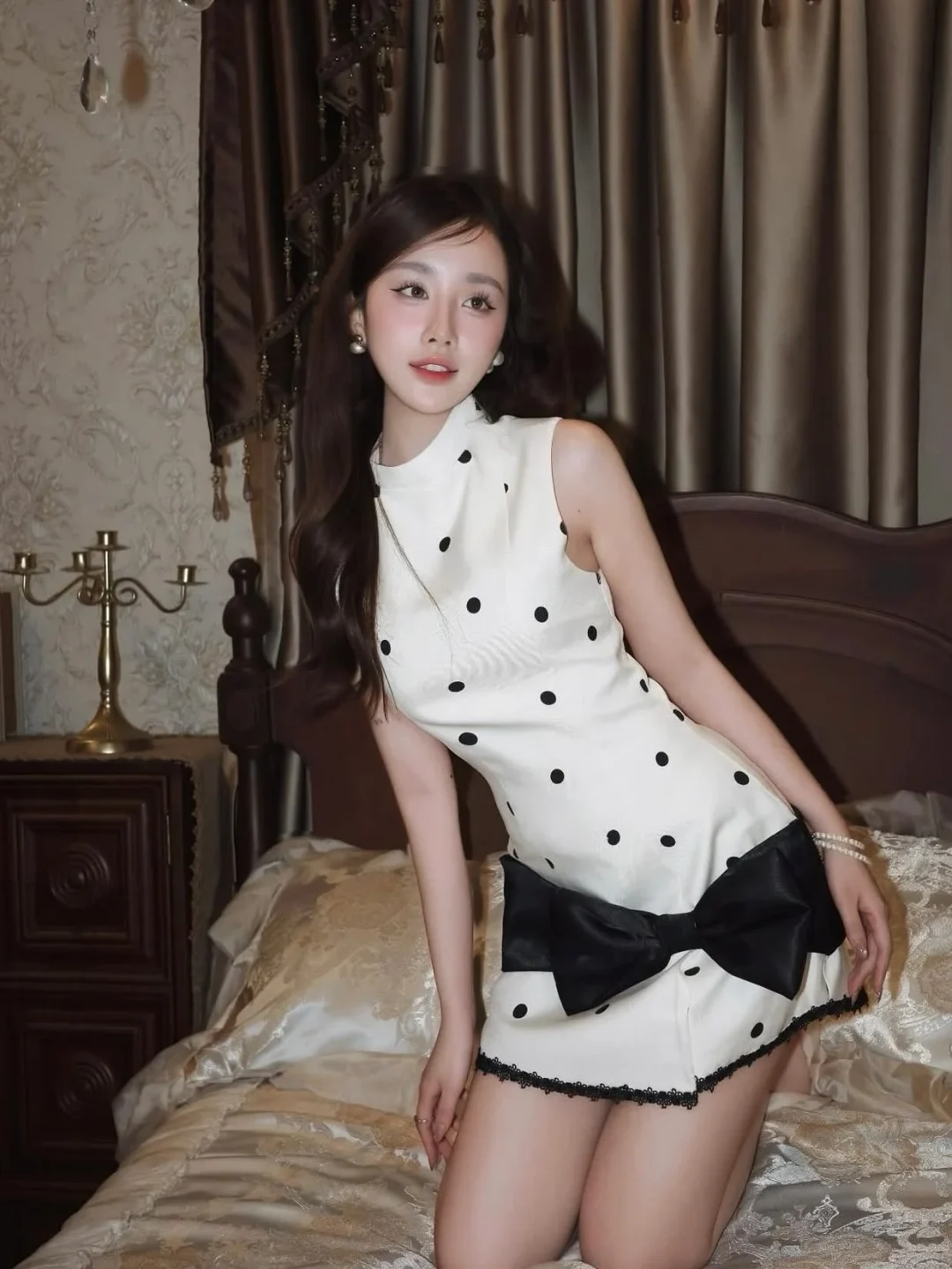 Ảnh 1 của Đầm mini chấm bi nơ đen Doublebizz