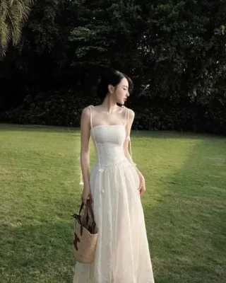 Ảnh 2 của Váy maxi ren trắng nữ tính vintage