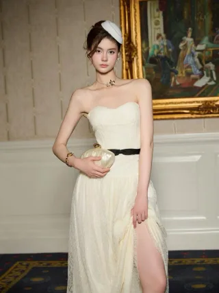 Ảnh 3 của Váy dạ hội strapless trắng kem Amelie