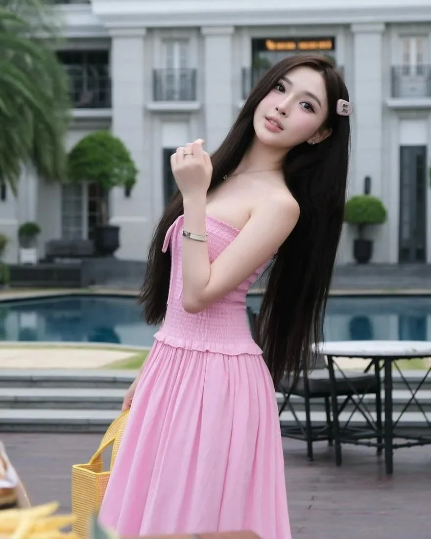 Photo 1 of Đầm maxi hồng nhạt trễ vai nữ