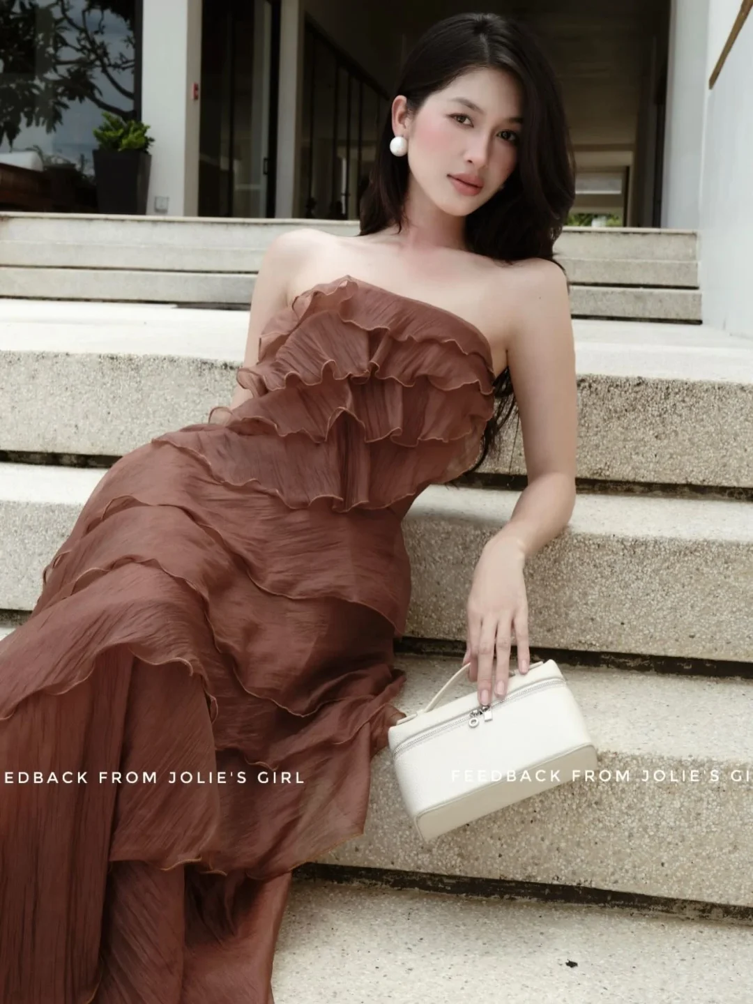 Photo 2 of Váy thiết kế lệch vai nâu đất size M