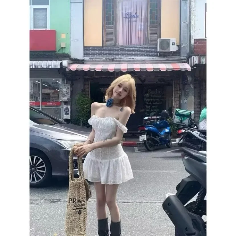 Ảnh 4 của Đầm trắng ngắn ren bèo nhún nữ