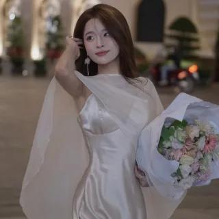 Ảnh 4 của Váy dài lụa kem sang trọng nữ