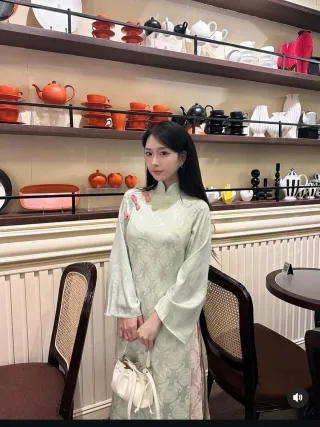 Photo 4 of Áo dài nữ lụa xanh mint truyền thống