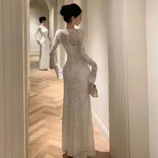 Ảnh 2 của Đầm ren trắng bodycon tay dài nữ
