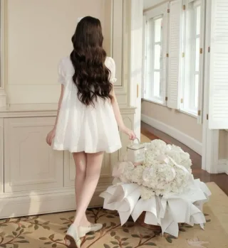 Ảnh 4 của Đầm trắng ngắn babydoll nữ tính vintage