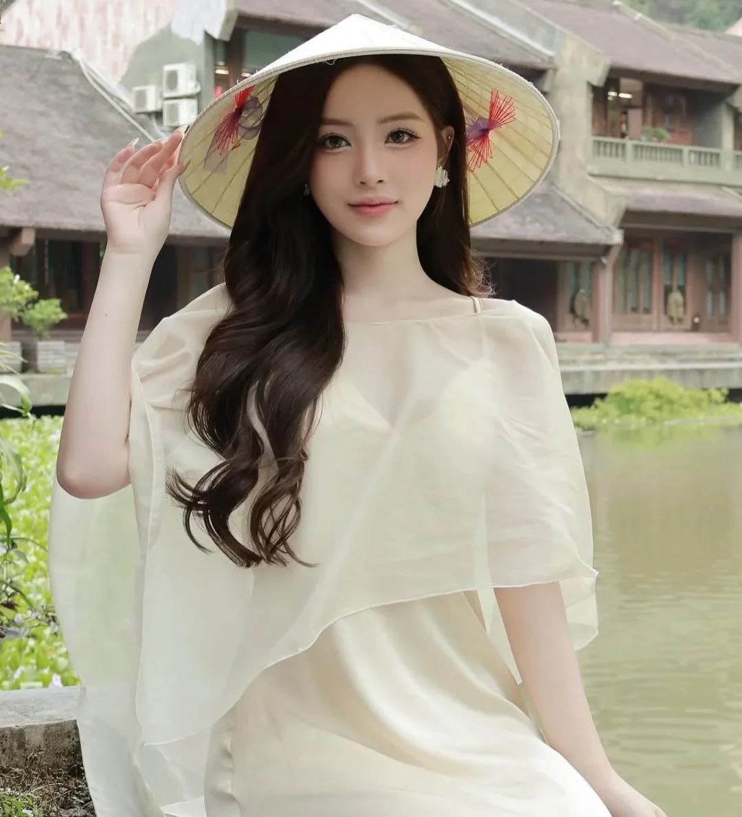 Ảnh 3 của Váy lụa voan kem nữ thanh lịch