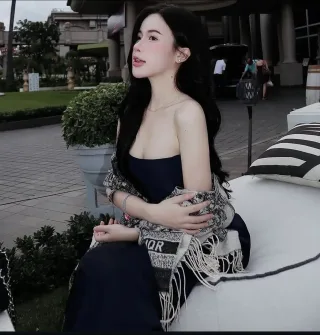 Photo 1 of Đầm cúp ngực navy dài nữ thanh lịch