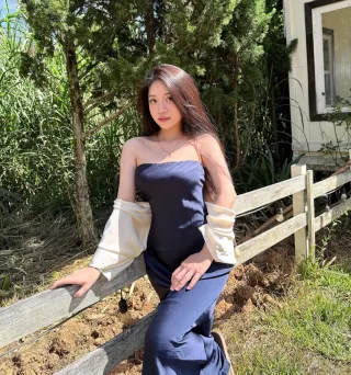 Photo 1 of Set áo quây lụa xanh navy quần ống rộng