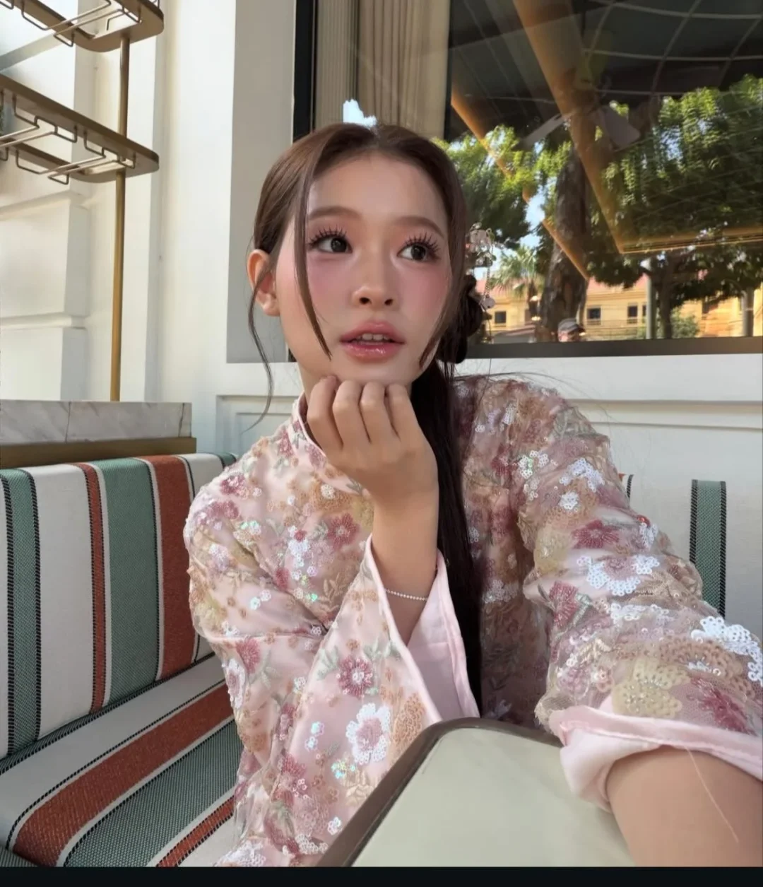 Ảnh 8 của Áo dài nữ thêu hoa hồng pastel