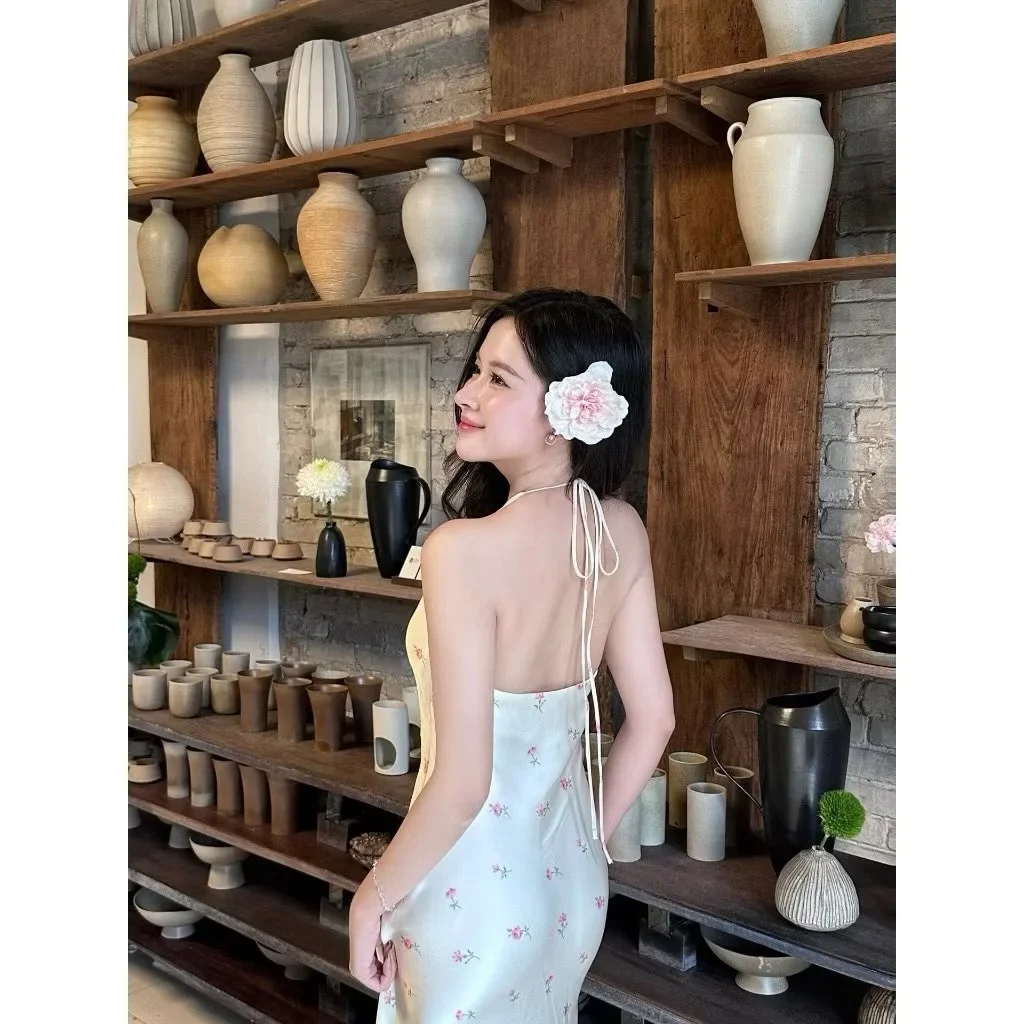 Ảnh 5 của Váy maxi hoa nhí halter màu kem nữ
