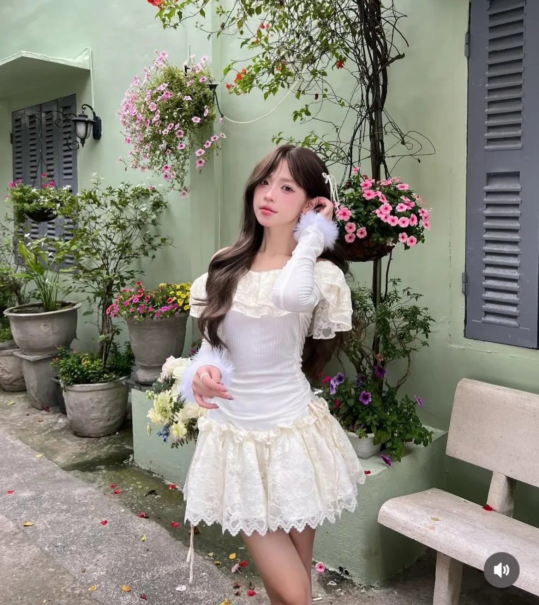 Ảnh 6 của Set áo váy ren trắng trễ vai nữ