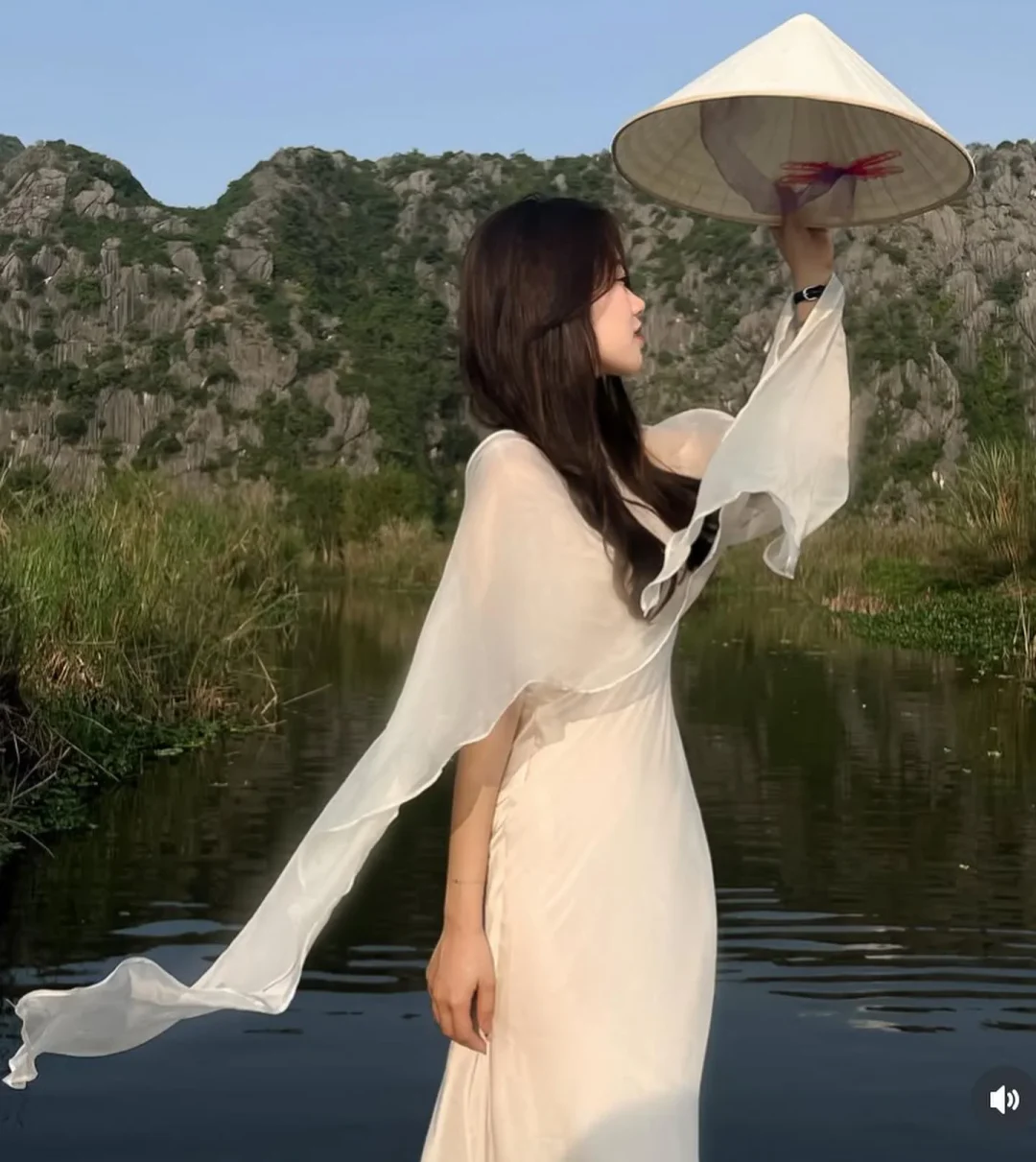 Photo 2 of Váy maxi voan trắng size S nữ