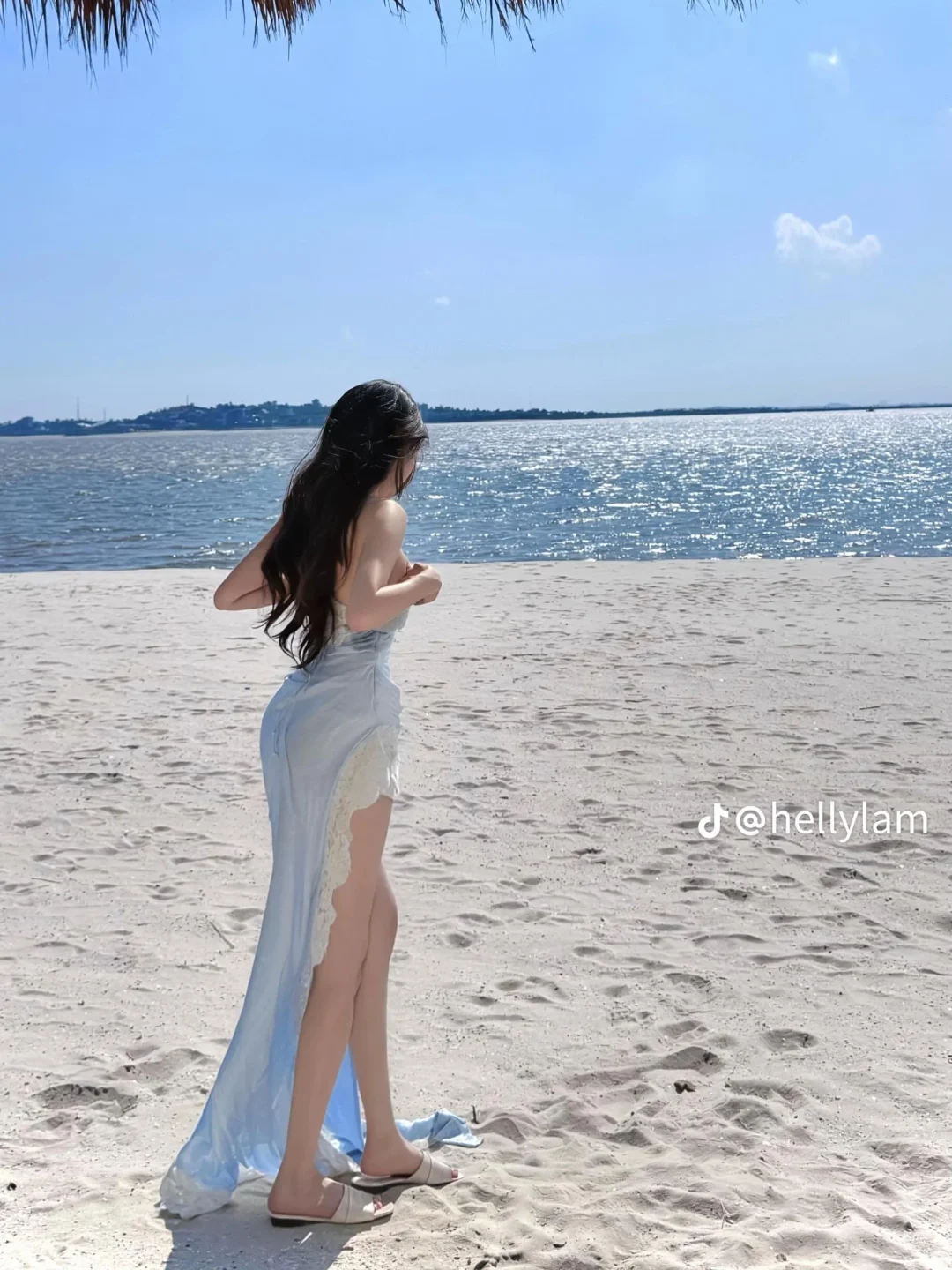 Photo 4 of Váy ngắn ren lụa xanh nhạt nữ