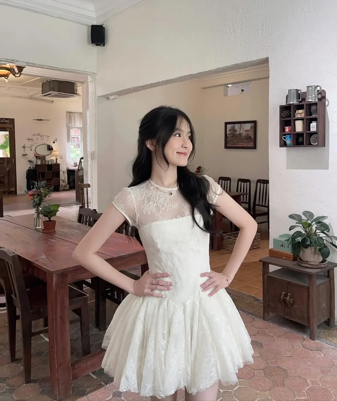Ảnh 5 của Đầm ren trắng ngắn xòe nữ tính