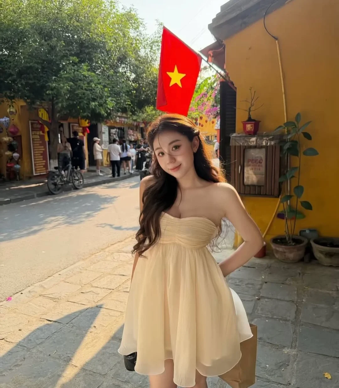 Photo 3 of Váy quây ngực voan be nhạt nữ tính