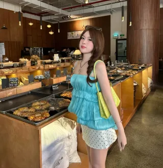Photo 2 of Áo hai dây bèo nhún xanh ngọc nữ