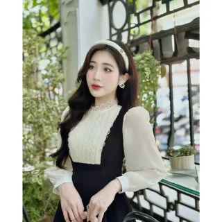 Photo 4 of Đầm midi ren trắng tay voan nữ