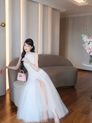Ảnh 3 của Váy dạ hội trắng lấp lánh thuê