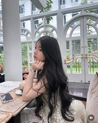 Ảnh 2 của Đầm ren kem không tay nữ tính