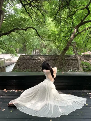 Photo 2 of Váy voan maxi trắng local brand size S