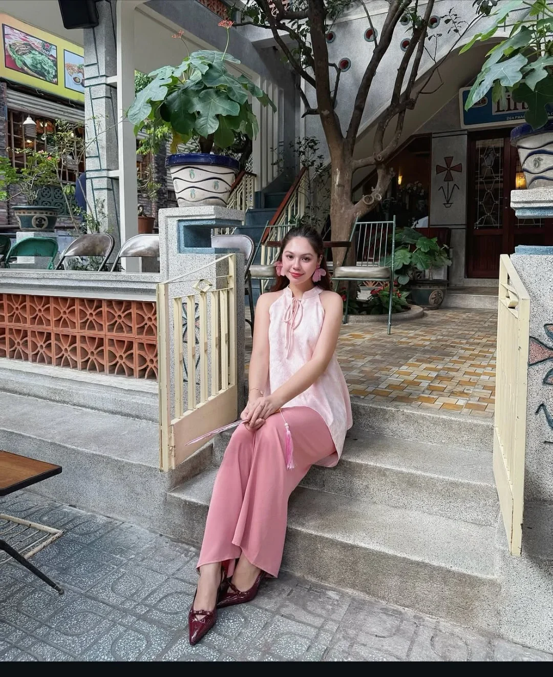 Ảnh 4 của Bộ áo yếm thêu hoa hồng pastel nữ