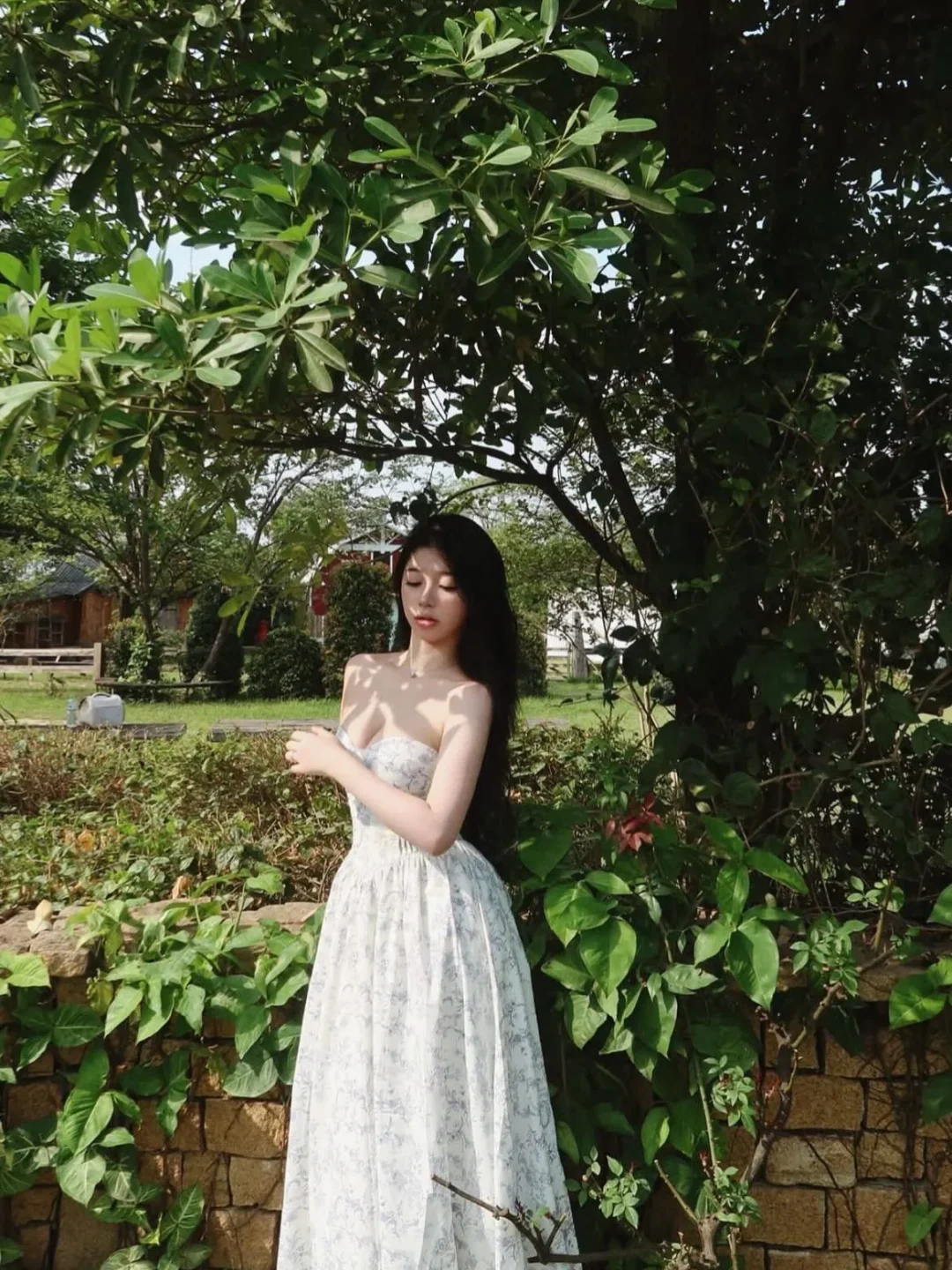 Photo 1 of Đầm maxi strapless trắng hoa nữ