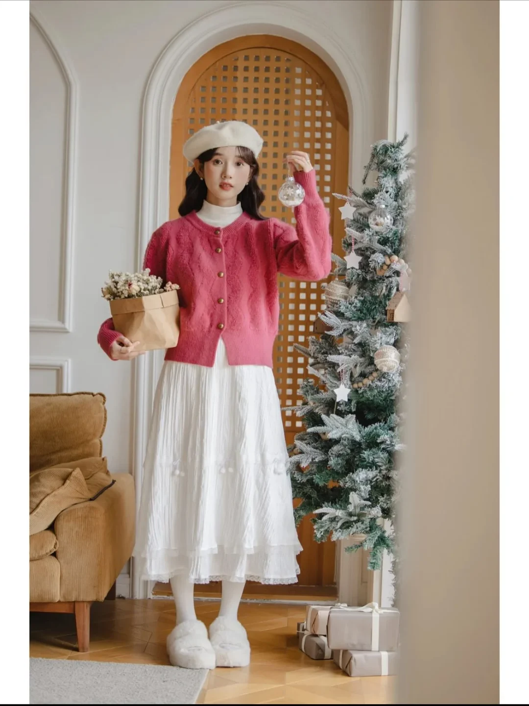 Ảnh 10 của Áo cardigan len lông xù hồng nữ