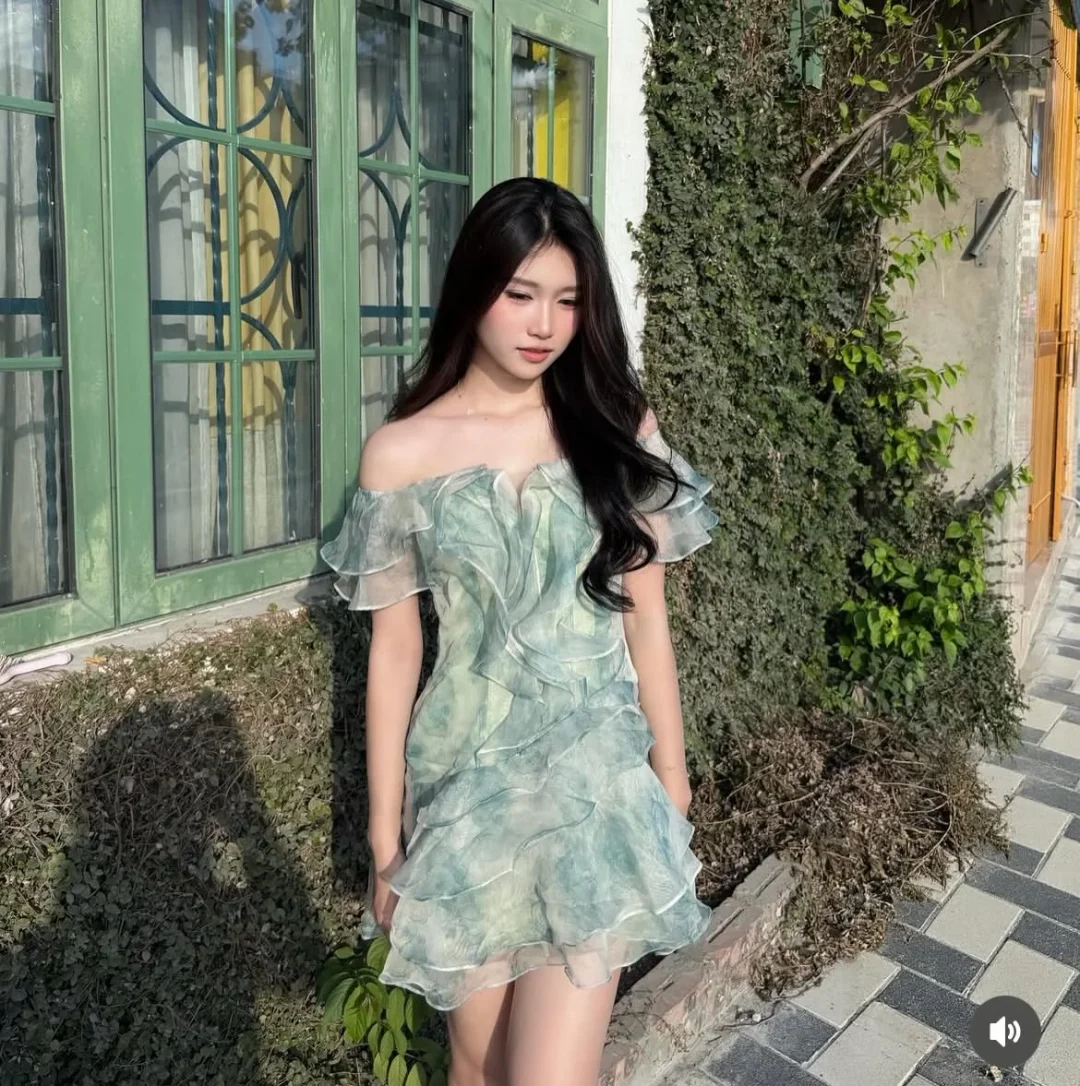 Photo 5 of Váy voan bèo vai trễ xanh nhạt nữ