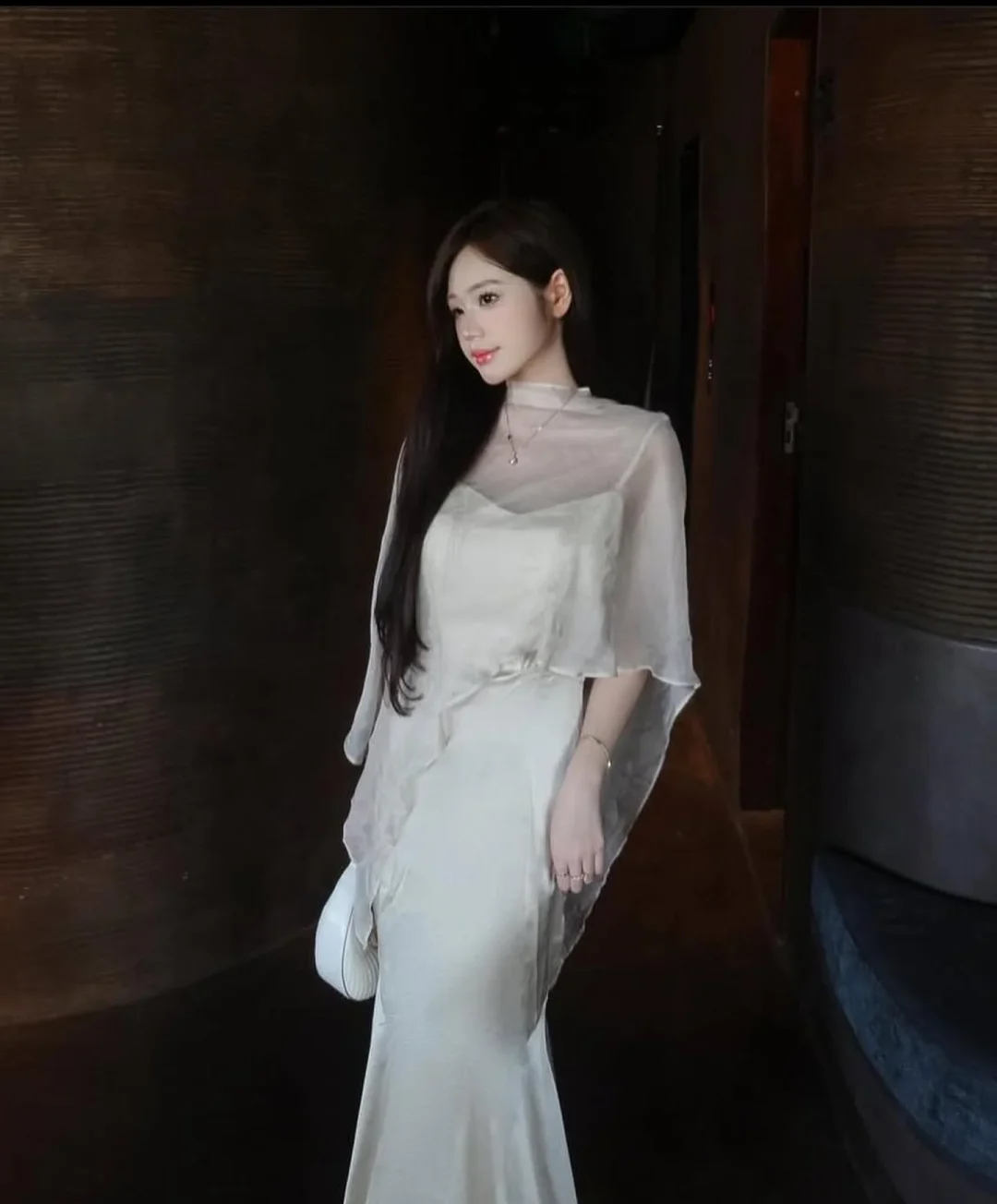 Ảnh 2 của Áo blouse trắng rộng nữ voan lụa