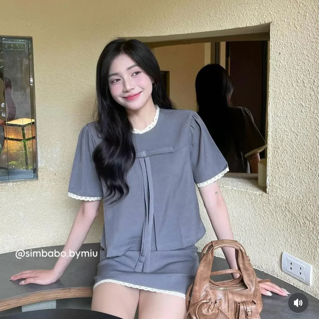 Photo 4 of Set áo chân váy xám viền ren nữ S/M