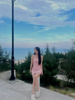 Photo 1 of Váy mini hồng nhạt ôm sát nữ