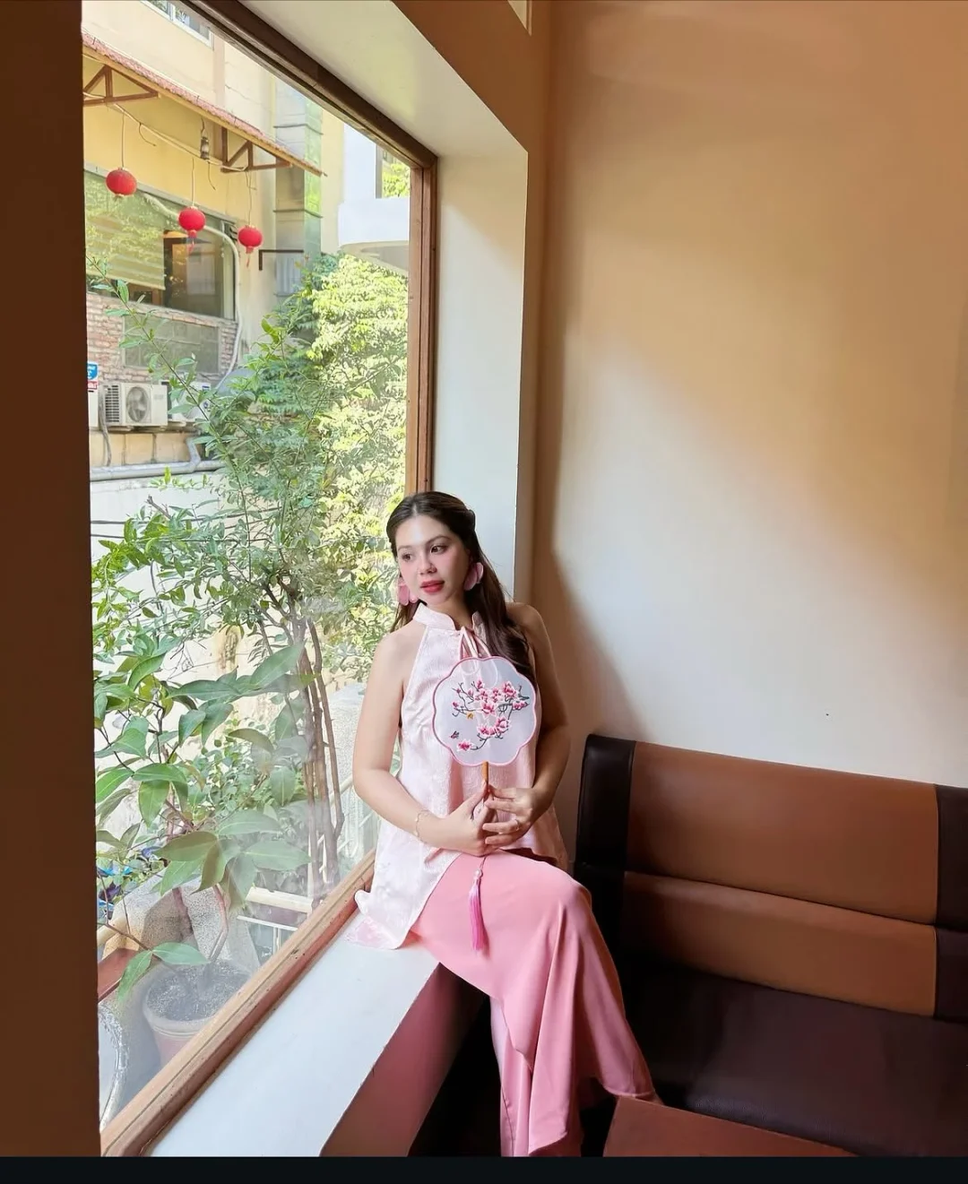 Ảnh 5 của Bộ áo yếm thêu hoa hồng pastel nữ