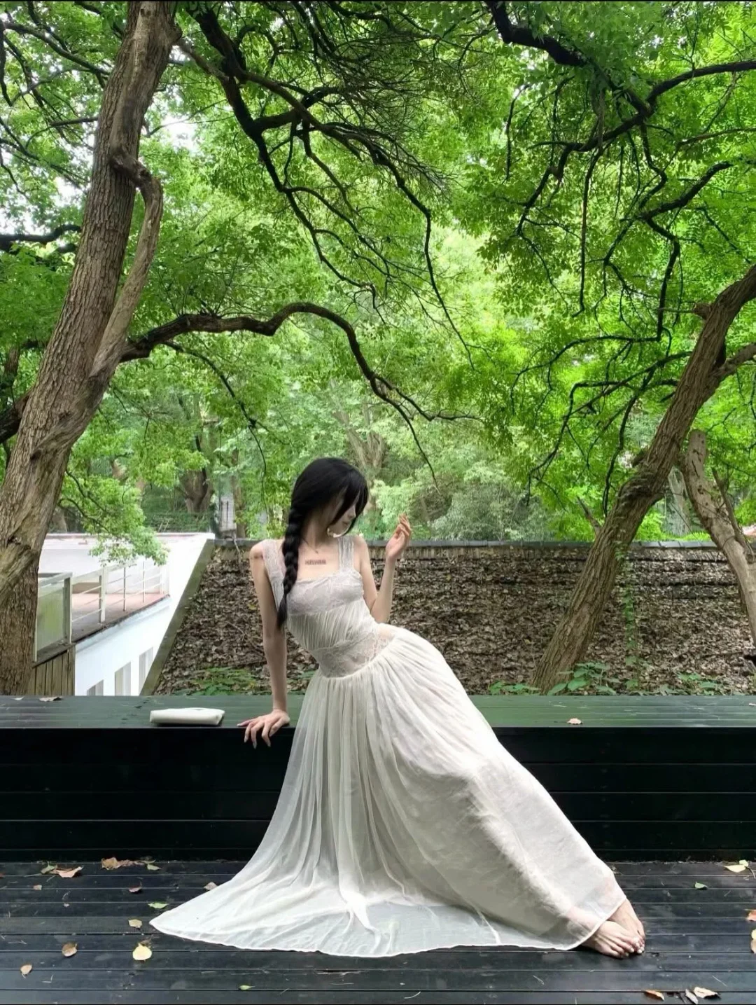 Photo 4 of Váy voan maxi trắng local brand size S