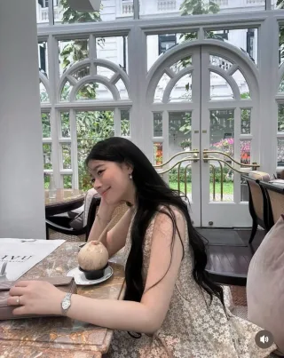 Ảnh 3 của Đầm ren kem không tay nữ tính