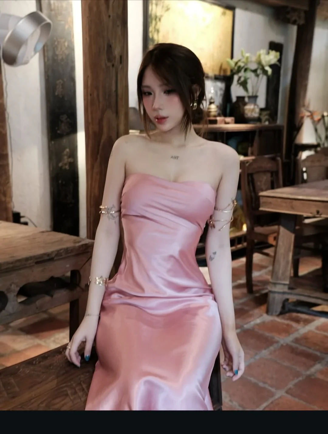 Ảnh 10 của Váy cúp ngực satin hồng nhạt dài nữ