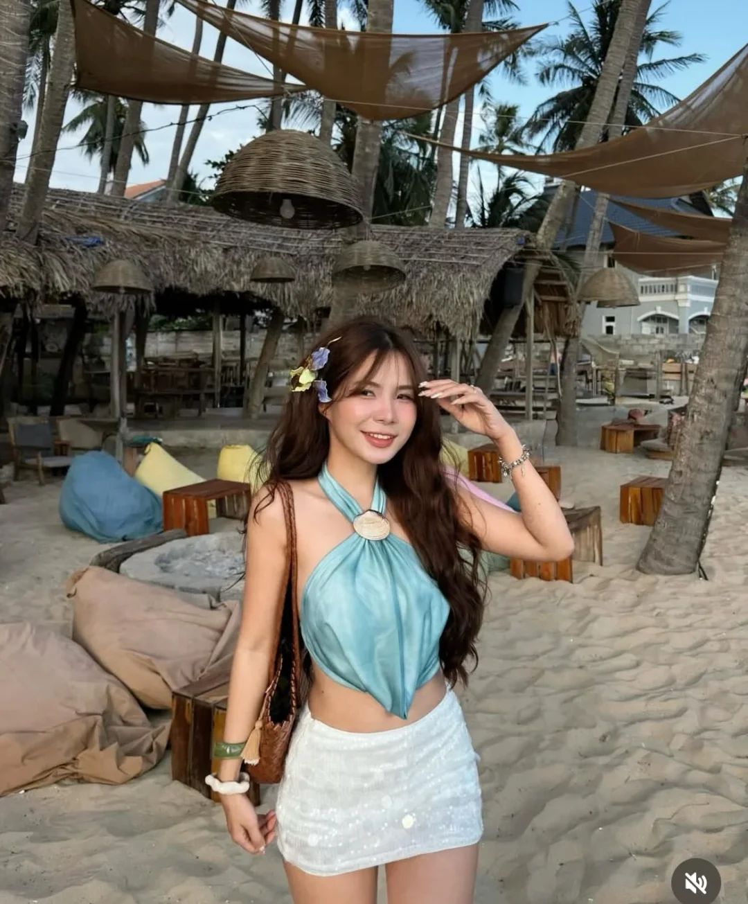 Ảnh 10 của Set áo halter croptop và chân váy sequin nữ