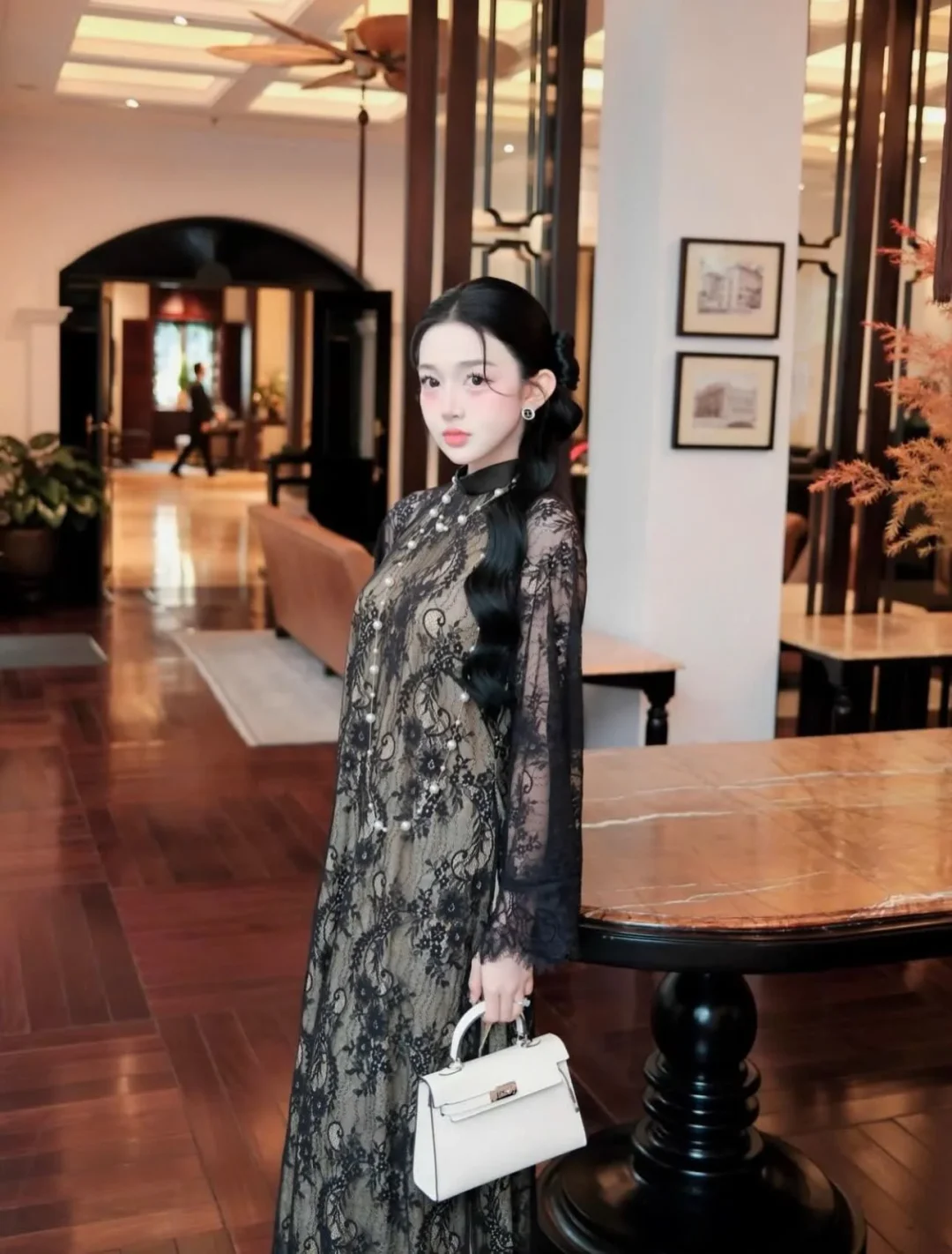 Ảnh 5 của Váy ren đen dài tay phồng nữ