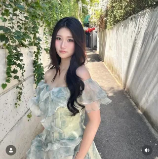 Photo 1 of Váy voan bèo vai trễ xanh nhạt nữ