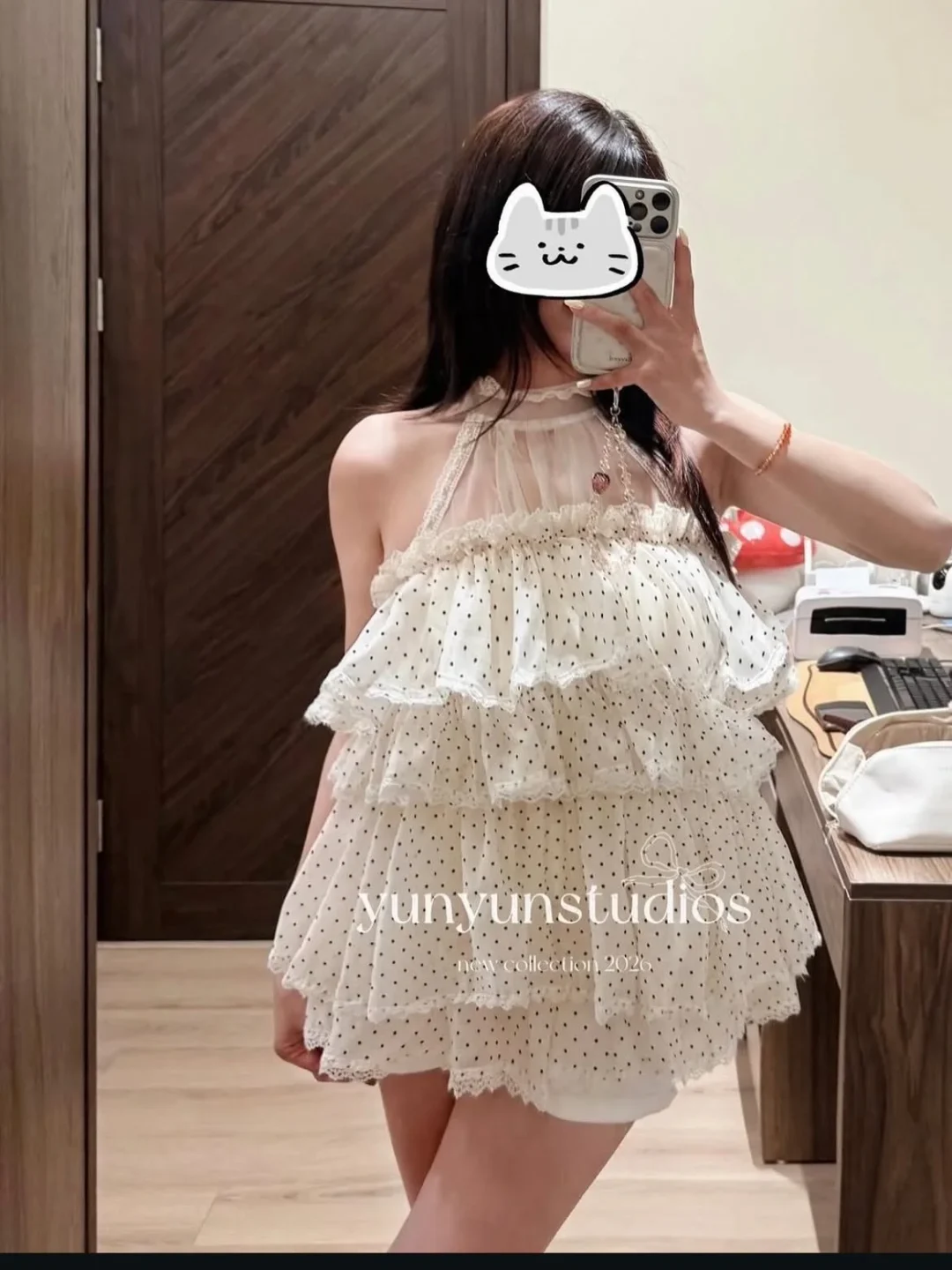 Ảnh 1 của Đầm babydoll chấm bi trắng hai dây